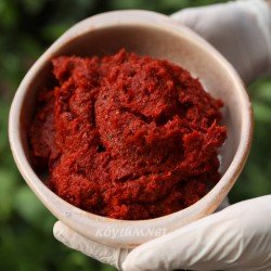 Acı veya Tatlı Biber Salçası