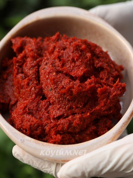 Acı veya Tatlı Biber Salçası